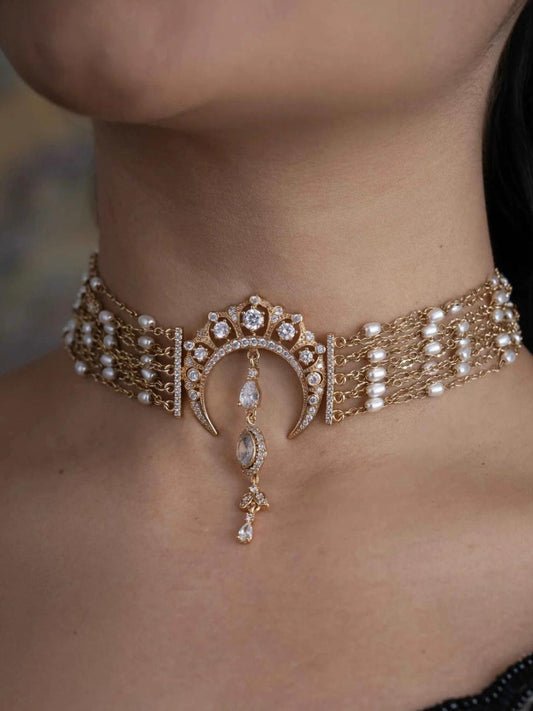 Ishhaara Crecent Choker Necklace