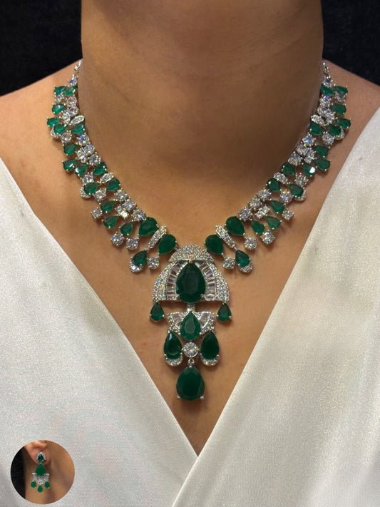 Ishhaara Emerald Crown Necklace Set